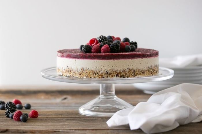 mixed berry cheesecake easy 4th of july desserts decorated with blackberries blueberries raspberries