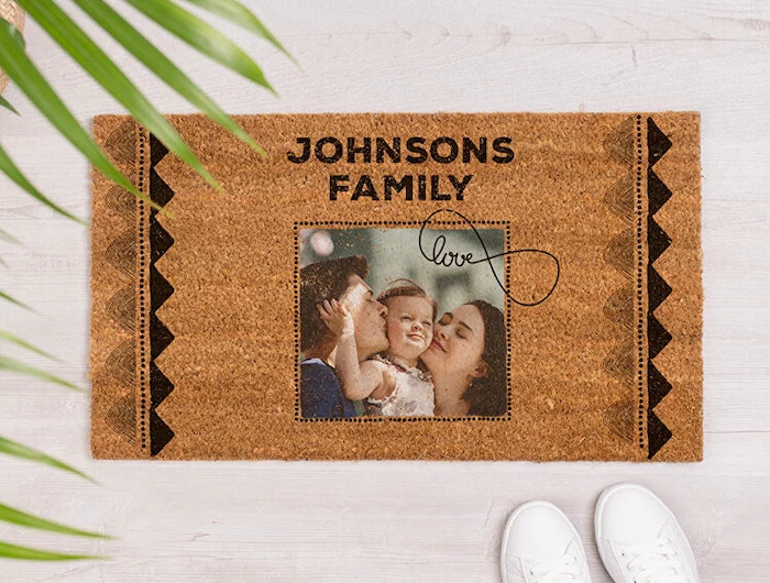 personalised doormat personalise your home johnsons family with photo of mom dad daughter