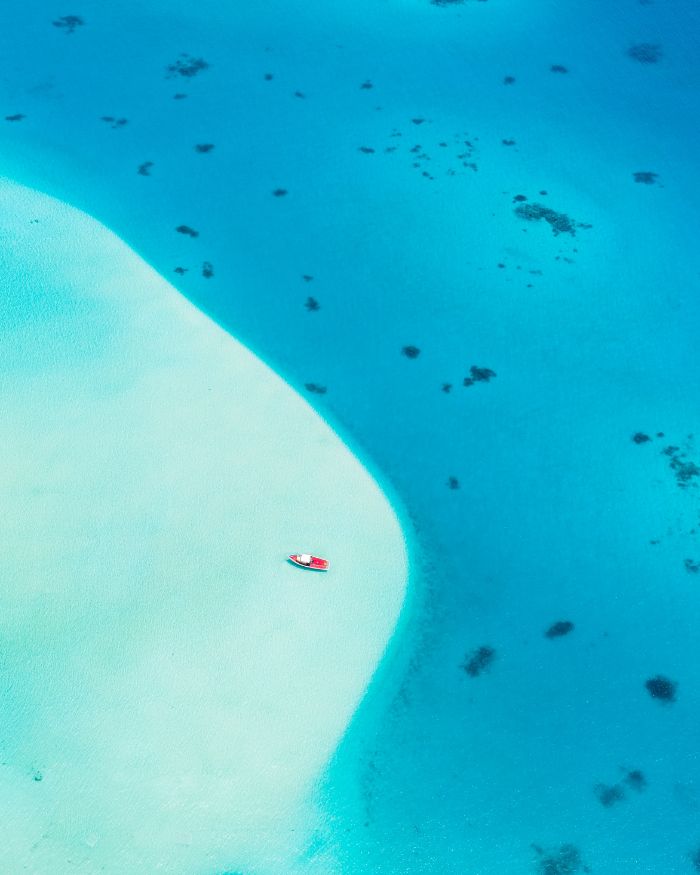 turquoise clear water beach desktop wallpaper boat sitting on beach with white sand