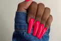 Neon nails – the perfect colors for summer 2021