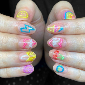 Neon nails - the perfect colors for summer 2021