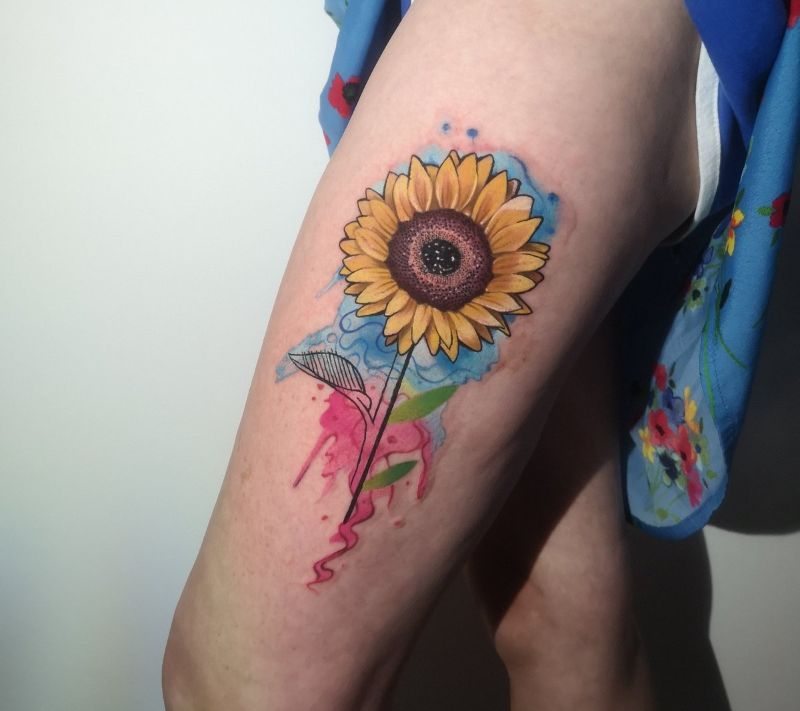 Tattoo uploaded by Stacie Mayer  Watercolor sunflower tattoo by Beynur  Kaptan blackandcolor BeynurKaptan watercolor abstract flower  sunflower  Tattoodo