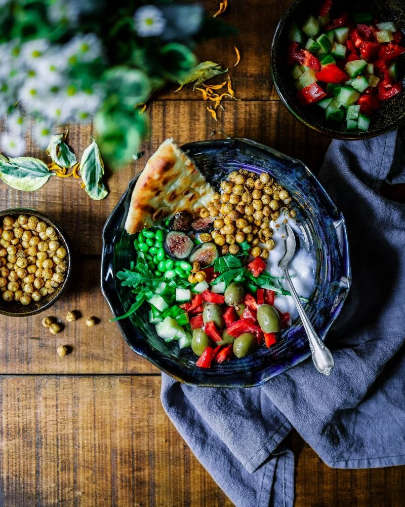 what is mediterranean diet chickpeas with salad