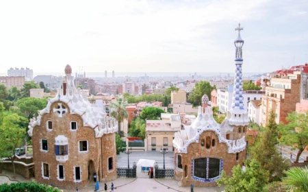 barcelona city spain tourist destination move in to spain
