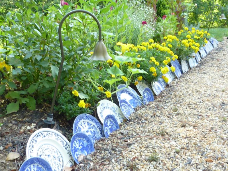 garden edging ideas with old plates