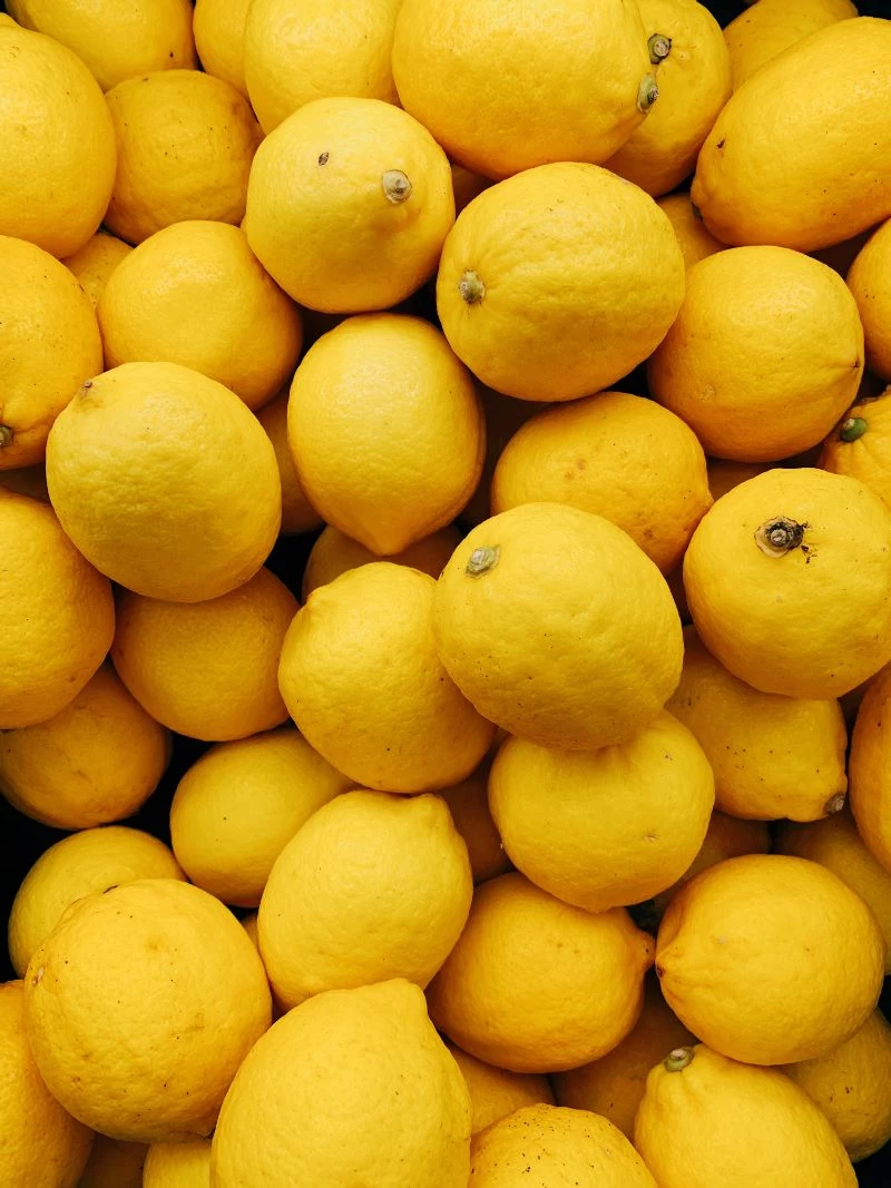 benefits of drinking lemon water lots of lemons
