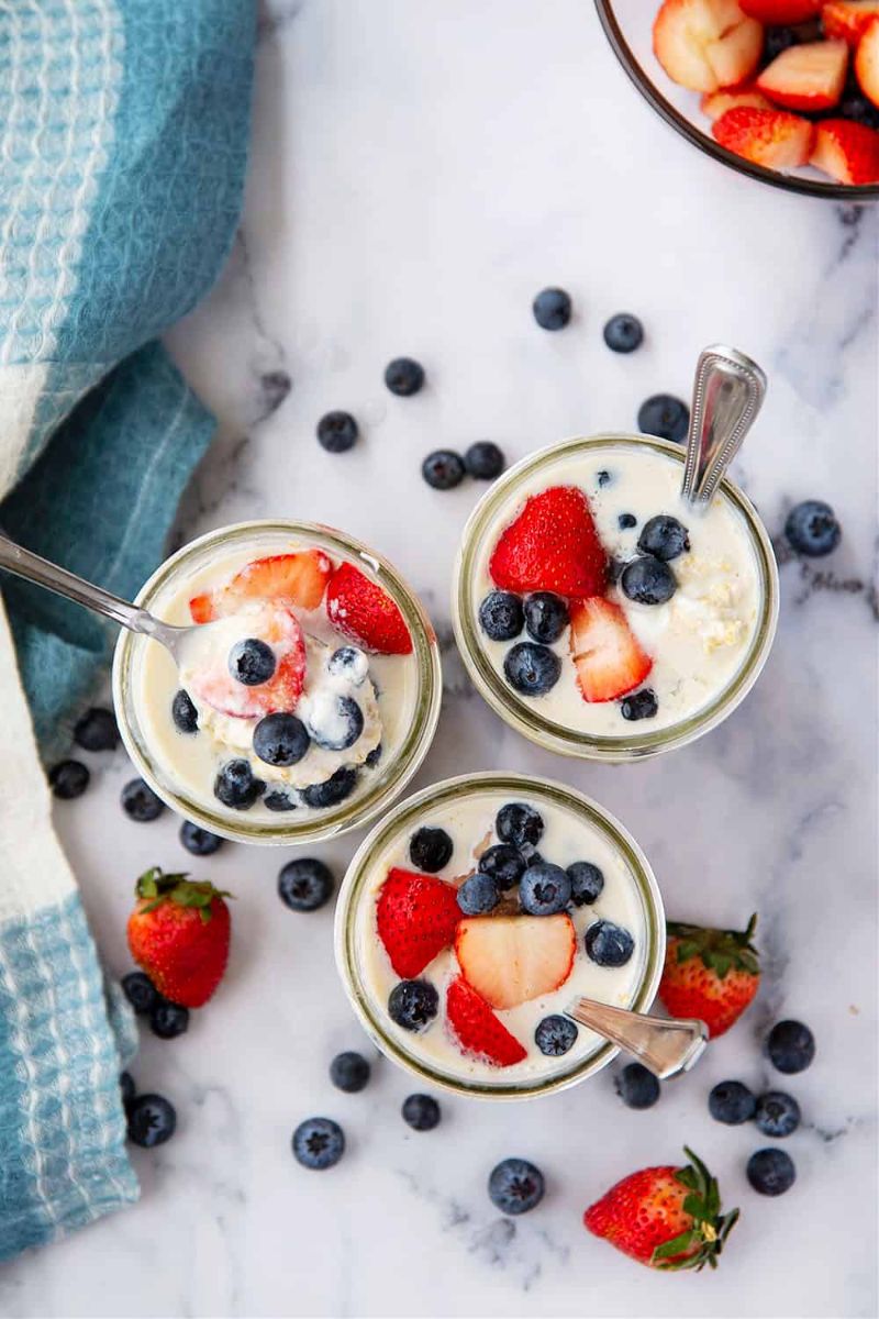 overnight oats with berries healthy snack ideas