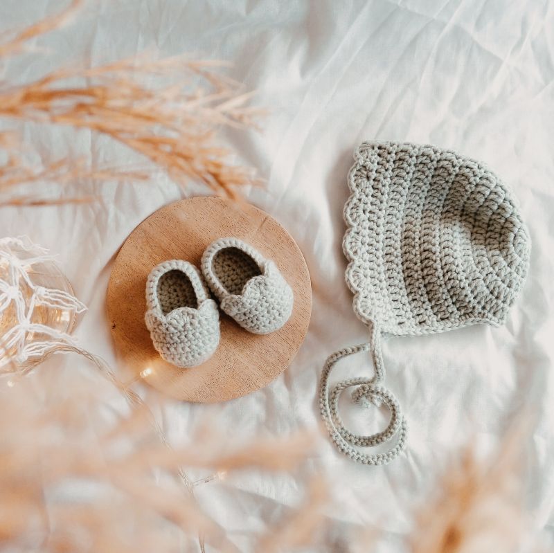 baby hat and shoes learn to knit