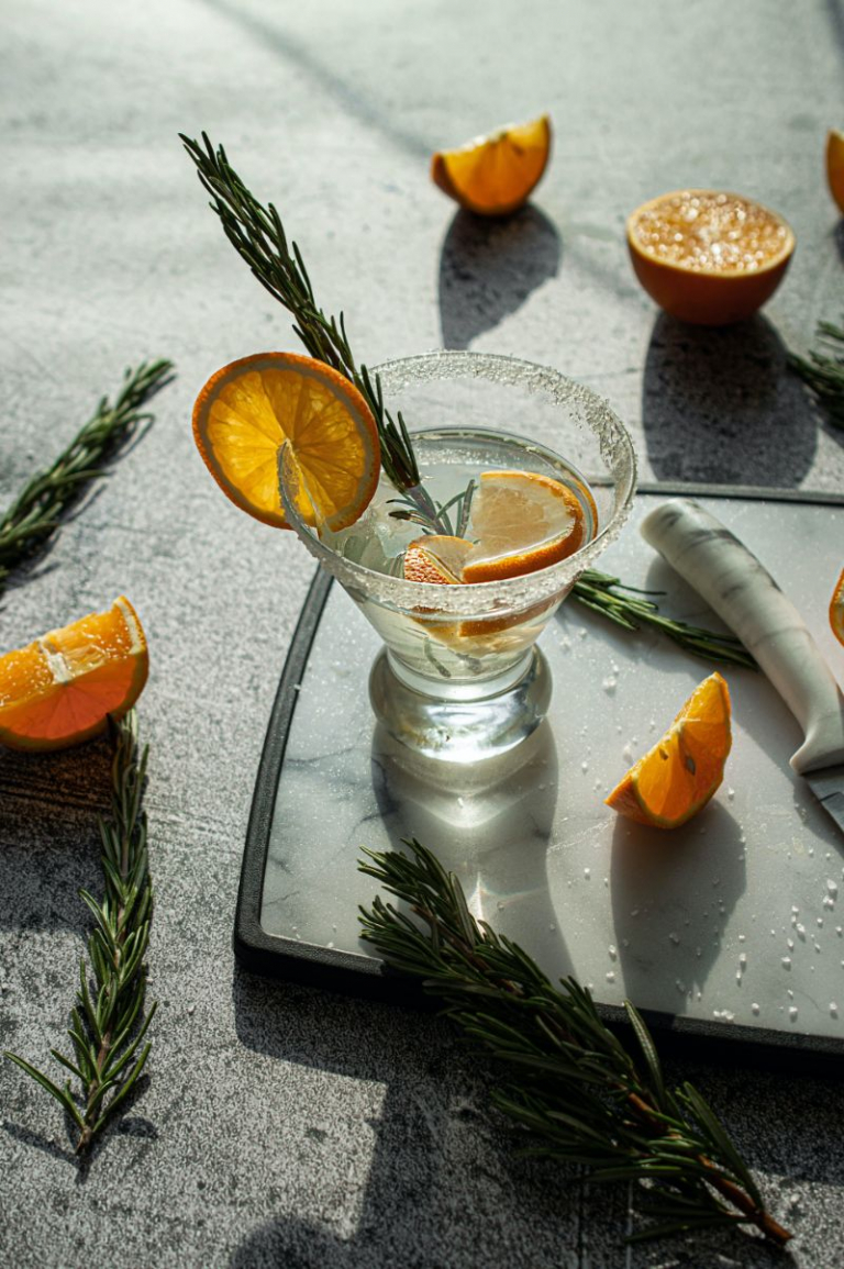 Classic gin cocktails easy recipes just in time for holiday season 2021