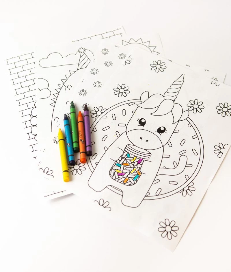 crayons on unicorn pictures to color in black white