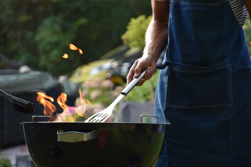 man grilling on barbecue bbq tips