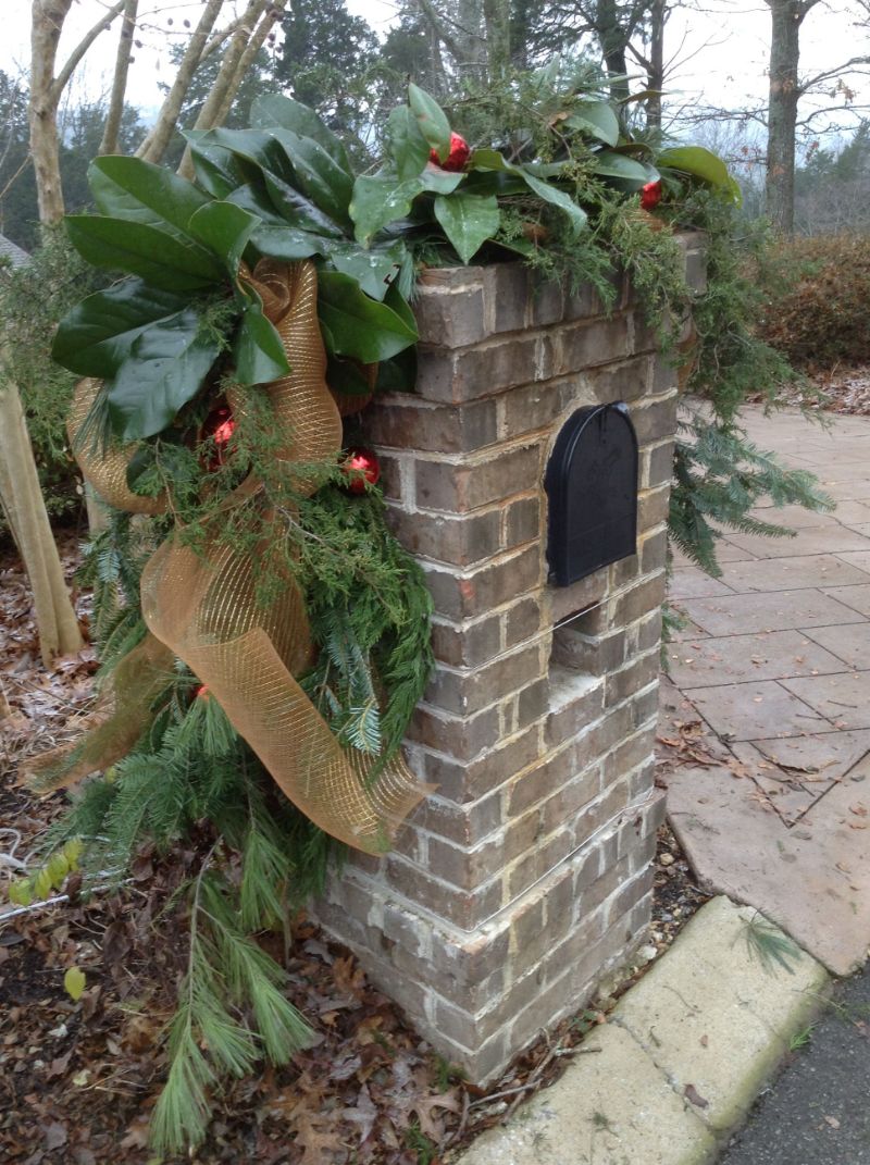 brick christmas mailbox decorations ideas with greenery