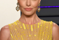 What is the most appropriate hairstyle for round facial types