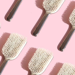 How to clean a hairbrush: tips and tricks
