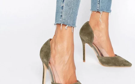 khaki suede pumps with thin heel and transparent details