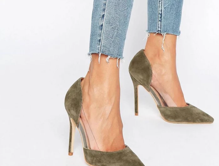 khaki suede pumps with thin heel and transparent details