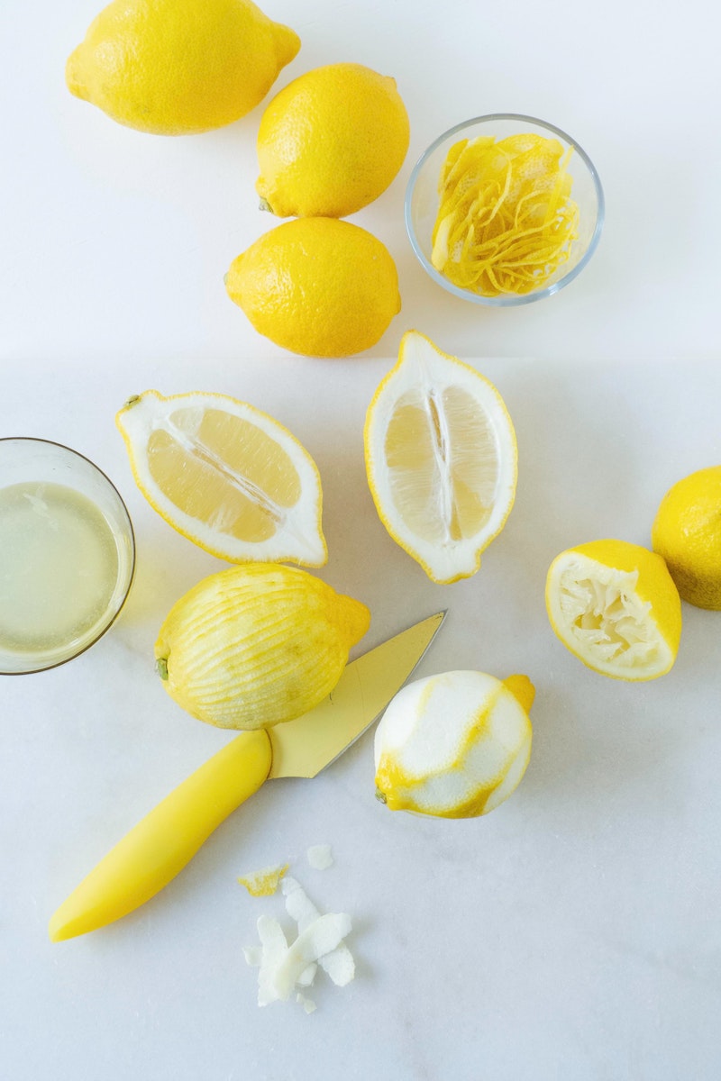 lemon peels make rice water smell fresh and citrusy