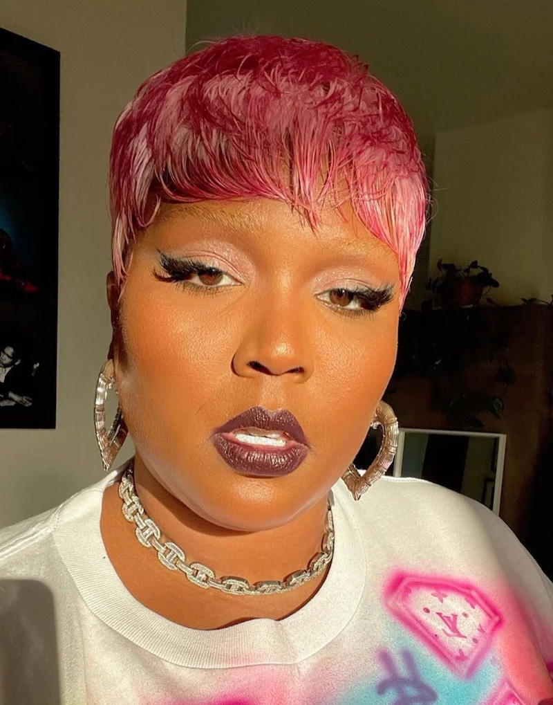 lizzo pink hair chubby face double chin pixie cut short hairstyles