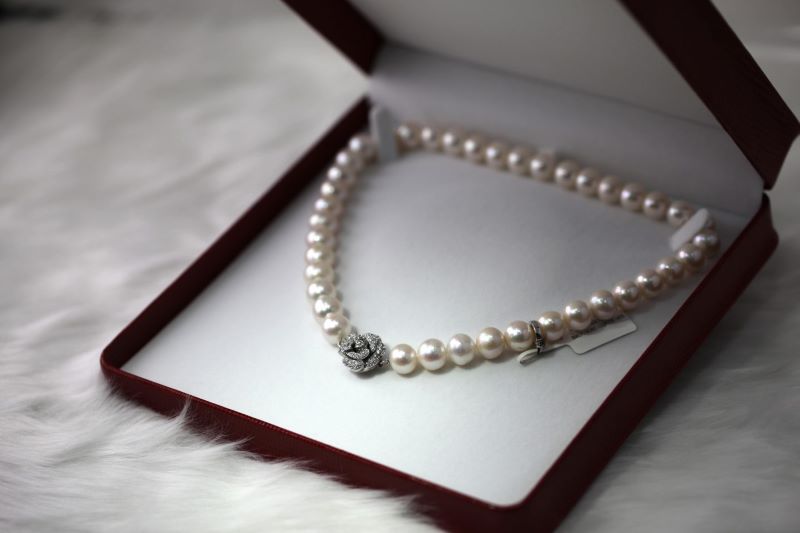 pearl necklace gifts for wedding anniversary