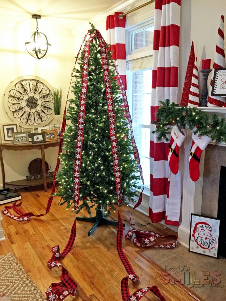 how-to-put-ribbon-on-a-christmas-tree-easy-tutorials-and-ideas