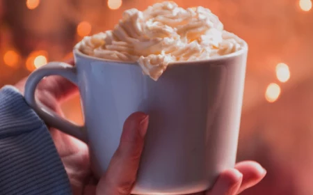 sweet and tasty hot holiday drinks to enjoy this christmas