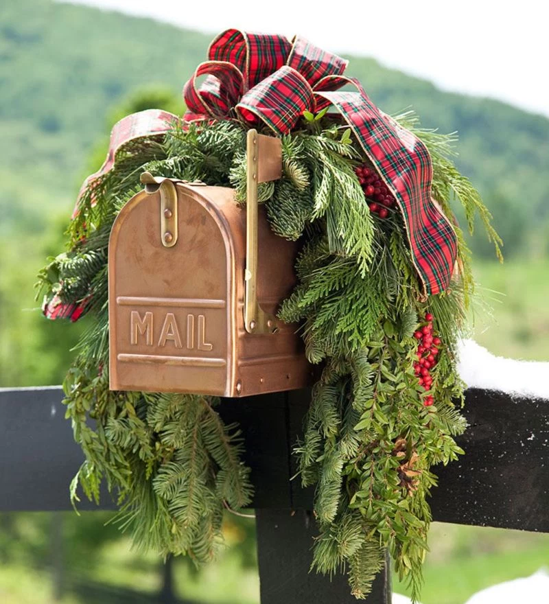 wreath around mailbox decorating ideas