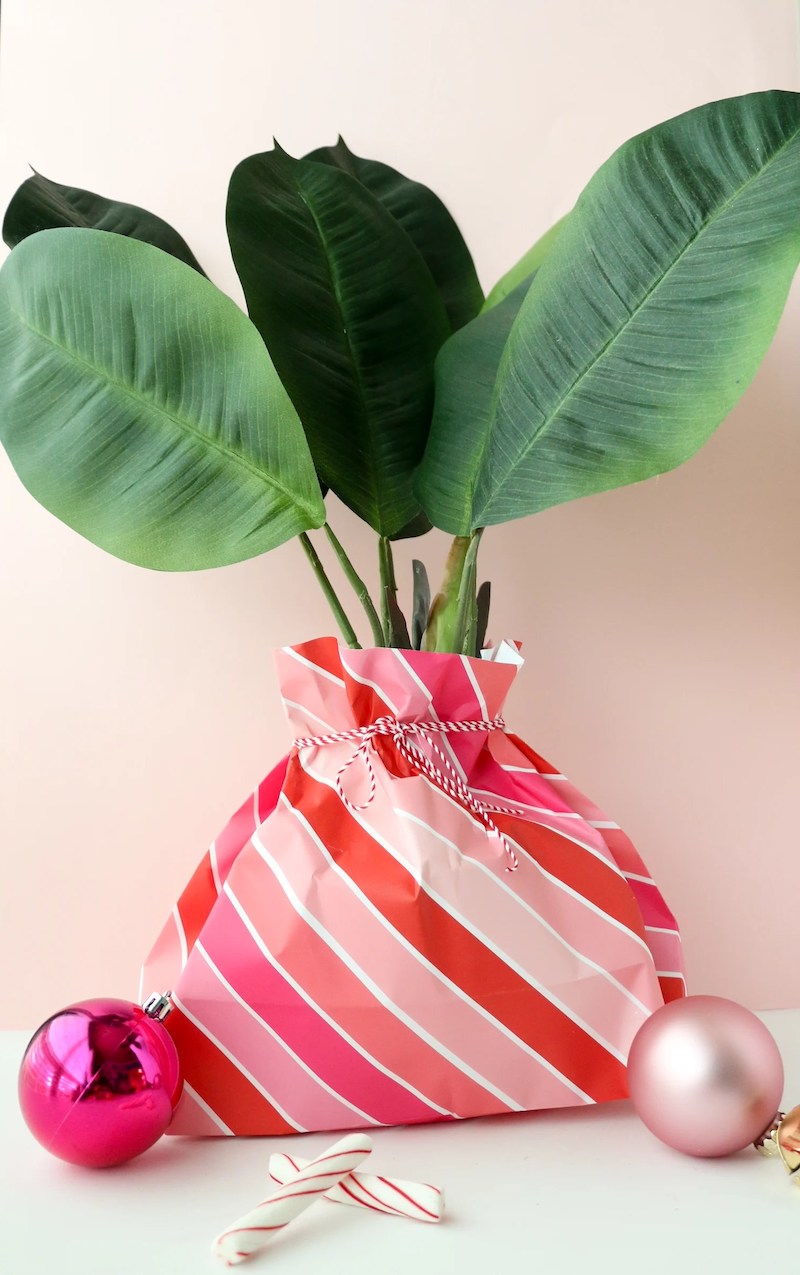 how to make a gift bag from wrapping paper christmas project 8