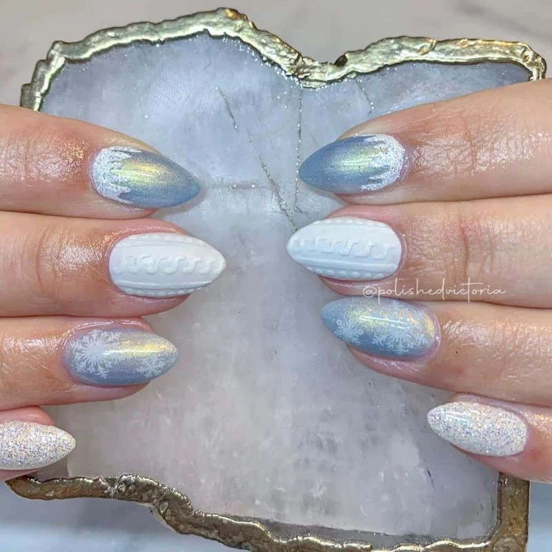 icy blue christmas nails