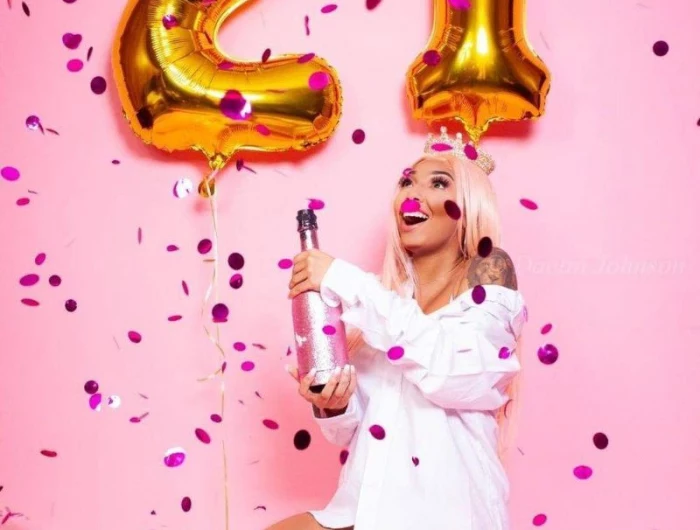 balloons confetti 21st birthday outfit ideas