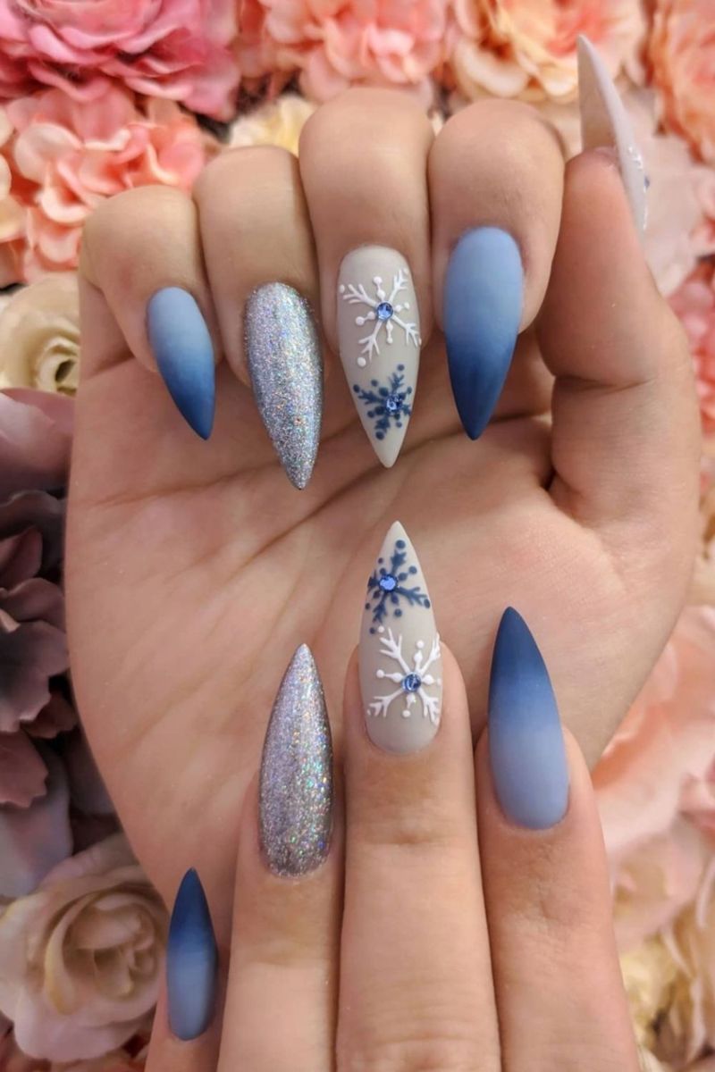 blue ombre christmas nail designs 2021 snowflakes