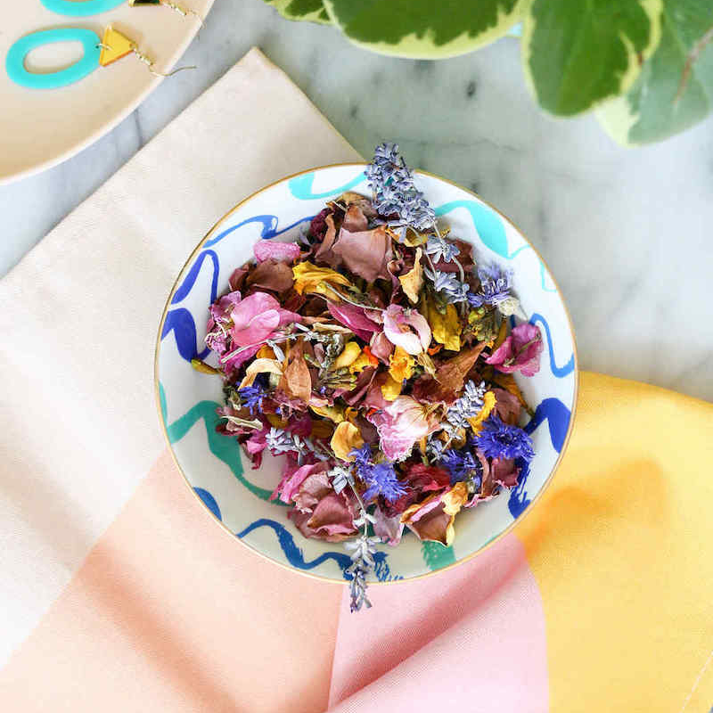 How to make potpourri for Christmas + 3 easy aromatic recipes