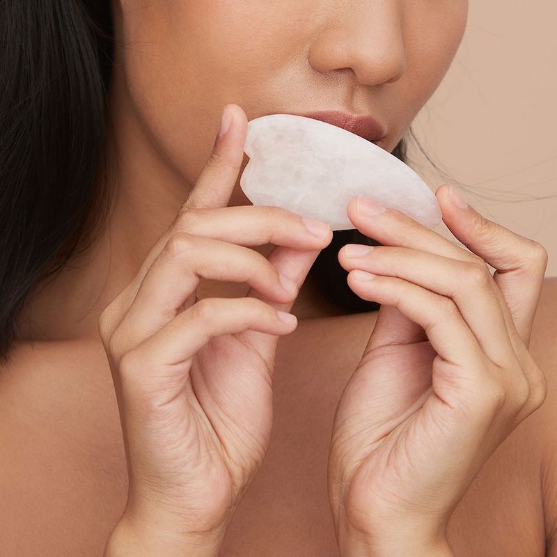 How to Use a Gua Sha for Firmer & Glowier Skin