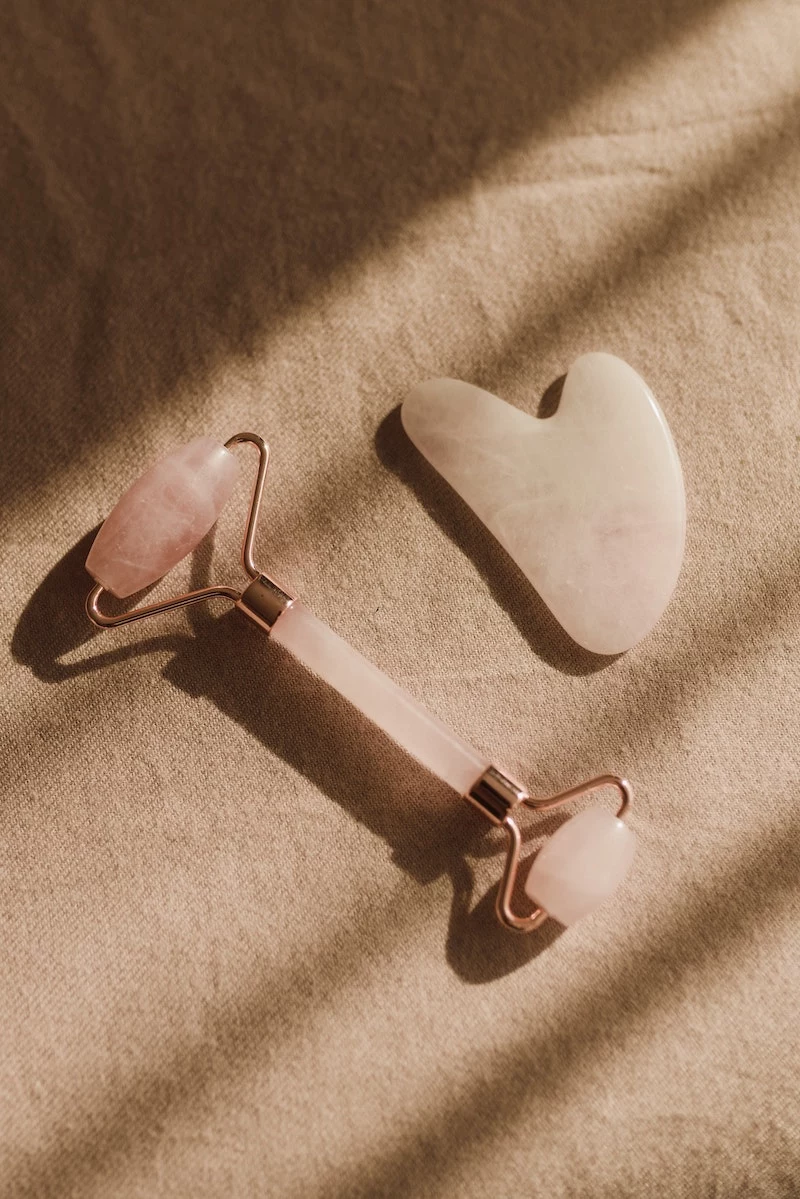 does the rose quartz gua sha tool work the same as jade