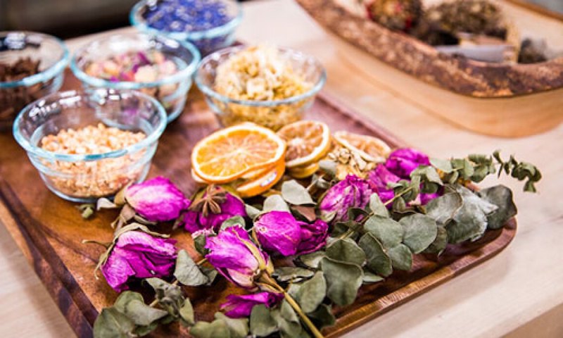 how to dry roses fast and easy diy potpourri ideas and hacks