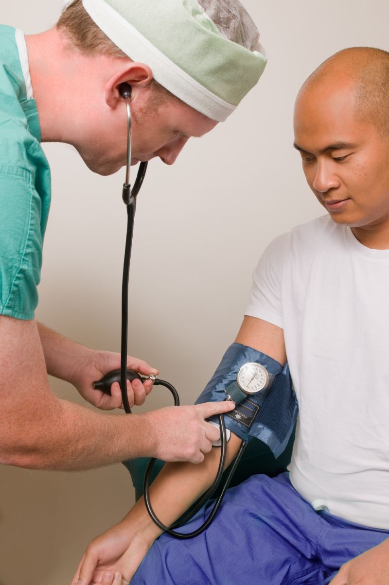 medical negligence doctor measuring blood pressure