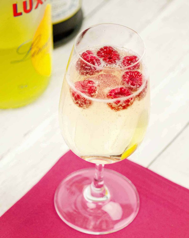 prosecco punch fruity prosecco sparklers