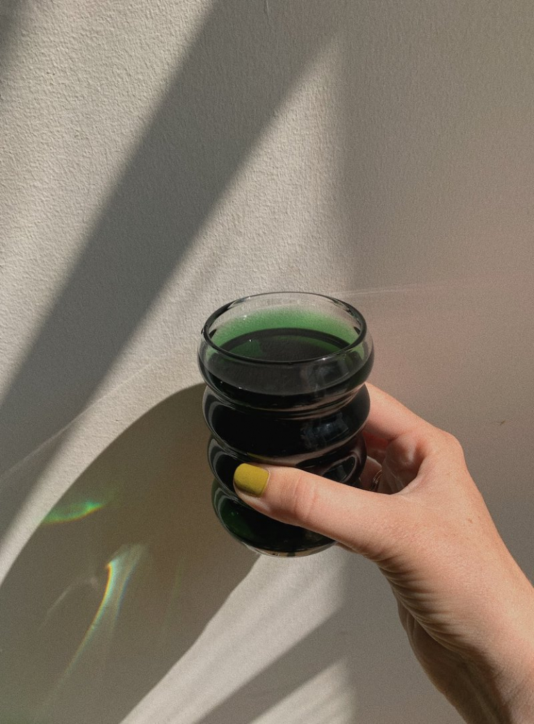 Should I Take Chlorophyll On An Empty Stomach Liquid chlorophyll benefits: Body Detox & Clear Skin? - Archziner.com