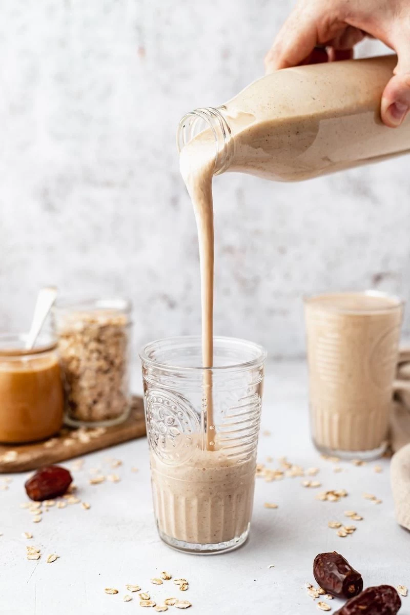 dairy free meal replacement shakes with dates and bananas