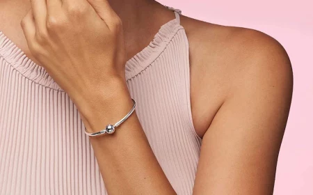 do pandora rings rust woman wearing pandora bracelet