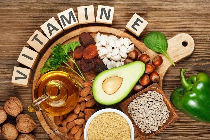 does vitamin e help with scars and acne flare ups