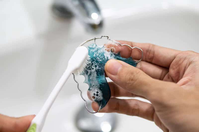 how to clean retainers with baking soda cleaning a retainer