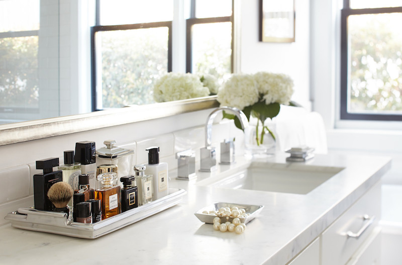 how to organize bathroom cabinets tray