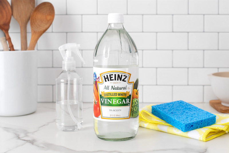 how to wash retainer white vinegar for cleaning