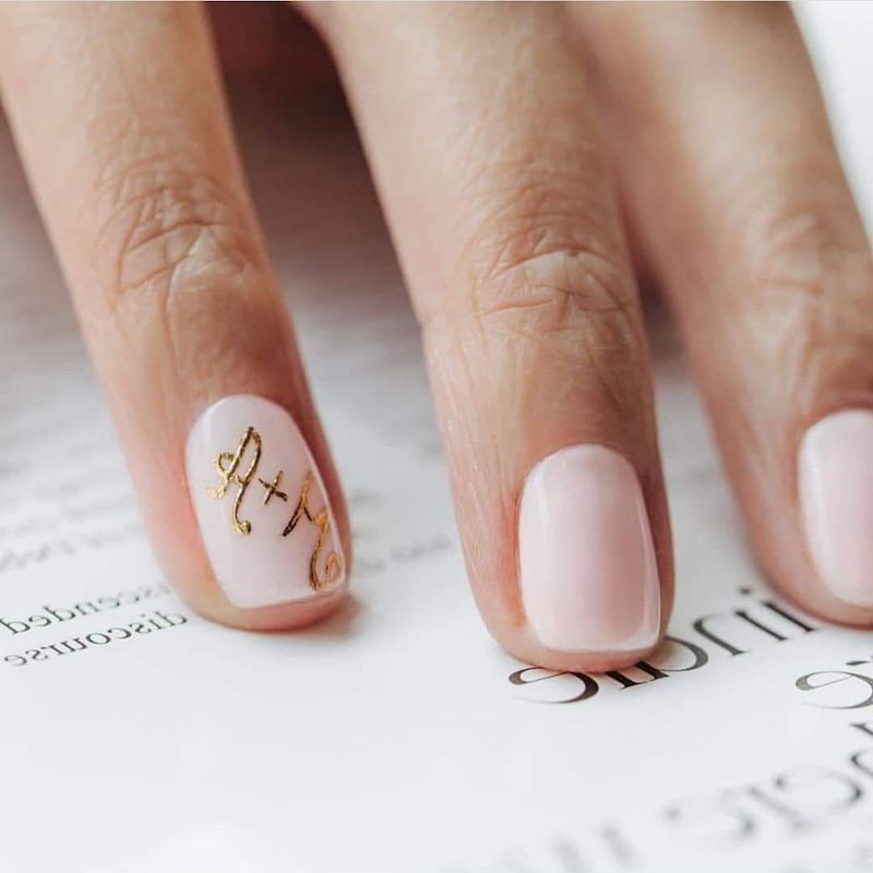 simple pretty nails initals nails