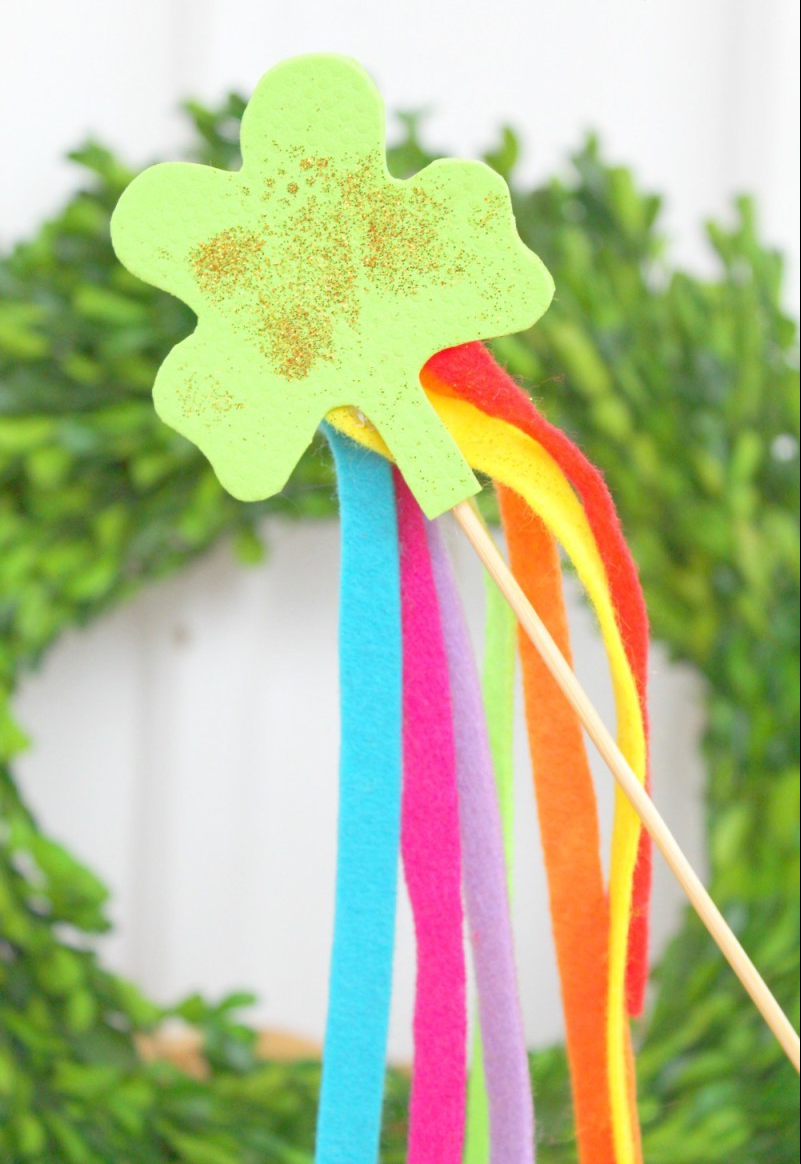 st patrick's day classroom door shamrock wand