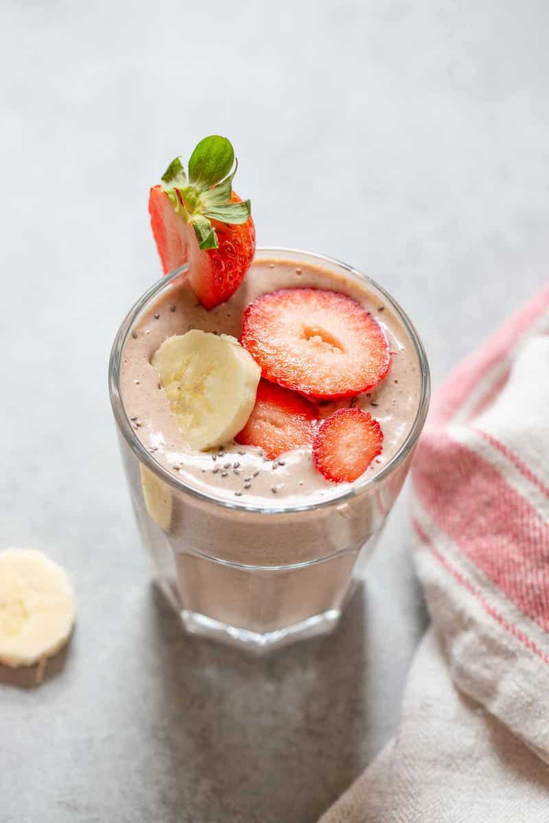 strawberry peanut butter smoothie with lactose free protein powder
