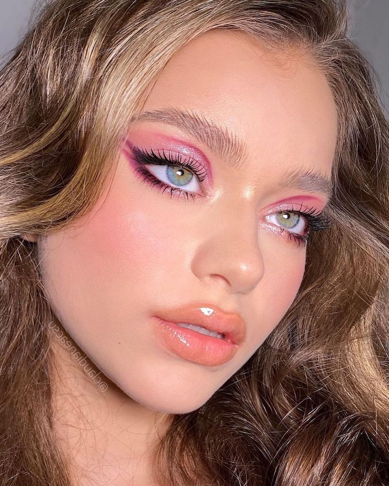 5 Trendy Valentine’s Day Makeup Looks to try in 2022