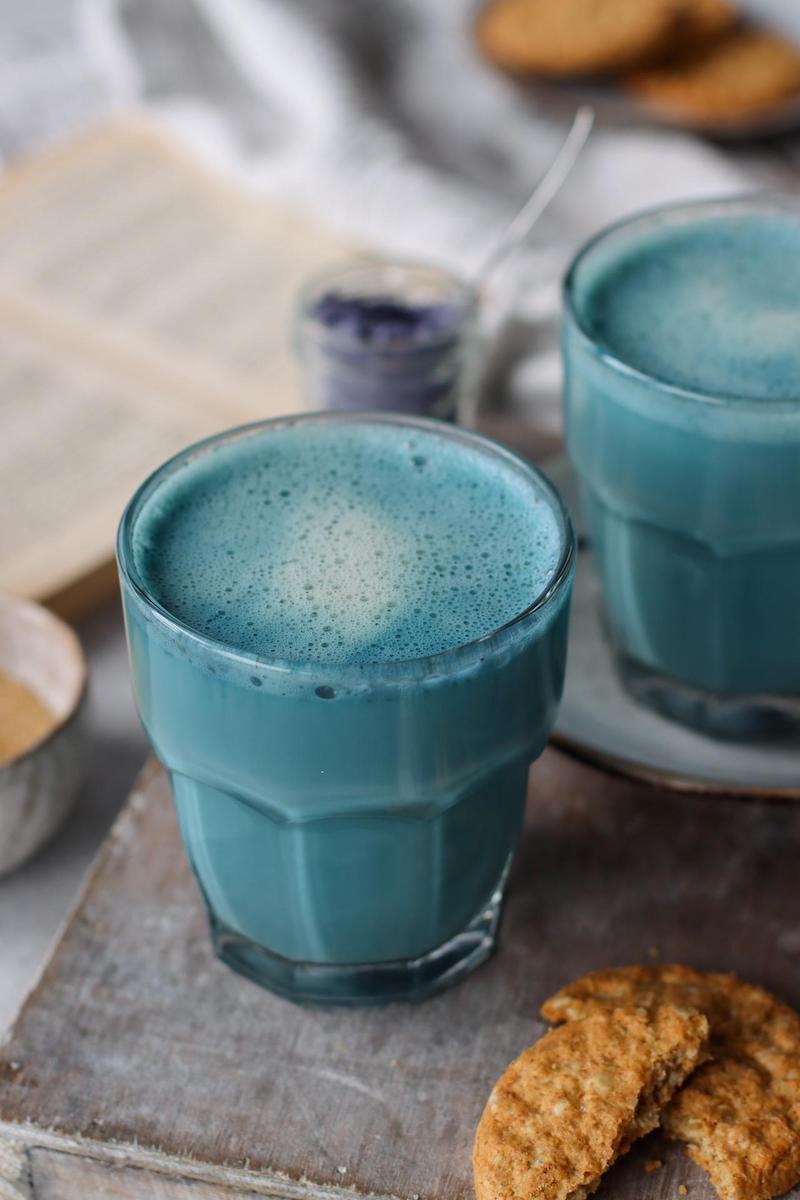 butterfly pea tea latte final