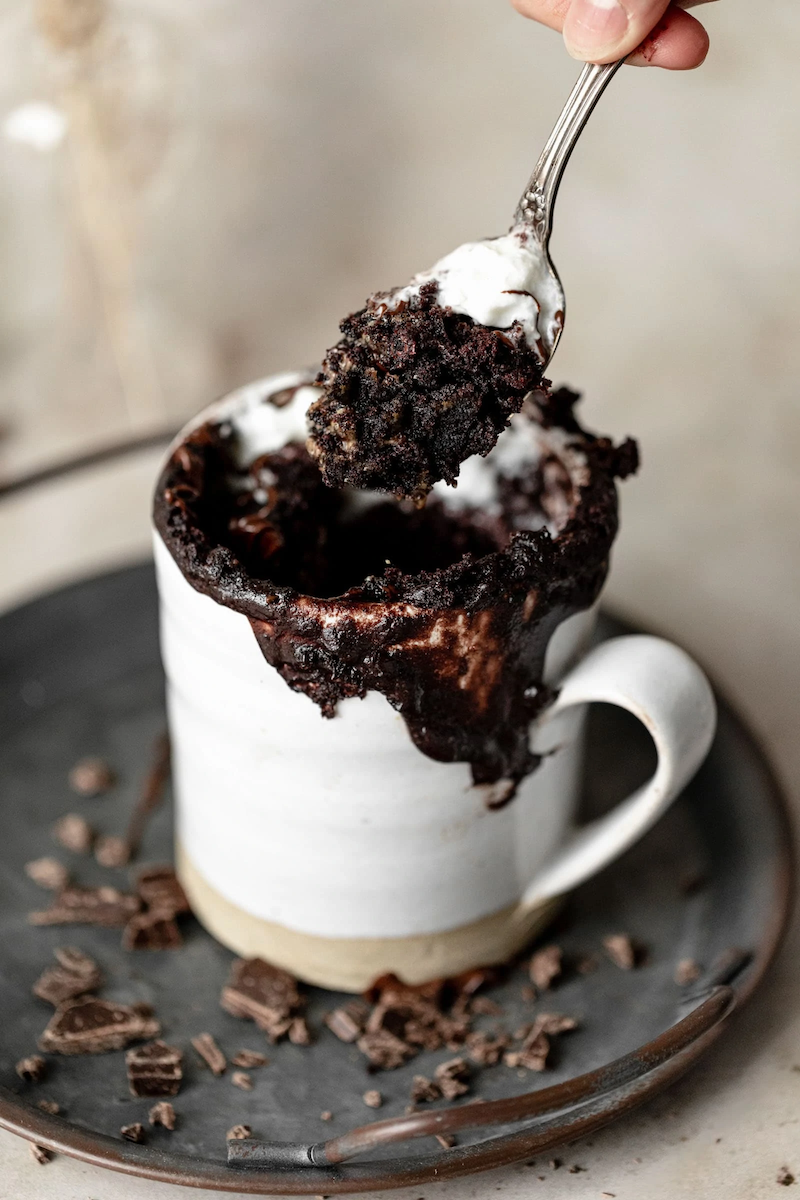 chocolate mug cake easy microwave desserts