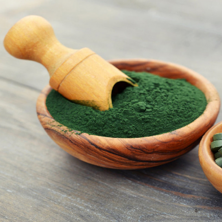 5+ Spirulina Benefits, Nutrition, and Side Effects